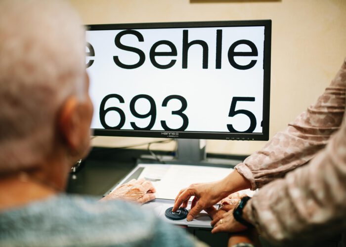 Vergrößernde Sehhilfen